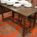 318 2410 DINING TABLE